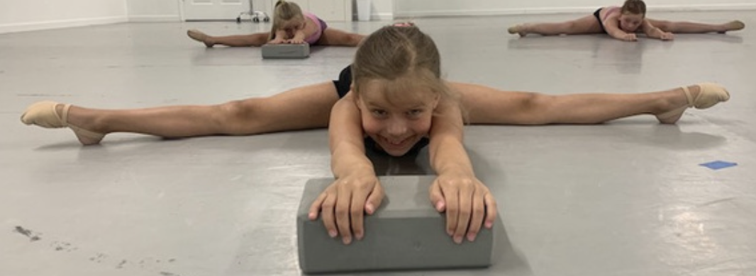 Farfalla Stretch Method class at Dance Perfections Arts Company
